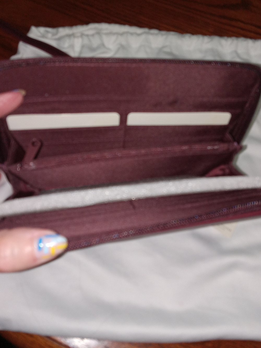 Burgundy Leather Crossbody Purse. - Picture 2 of 4